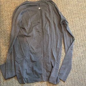 Long sleeve grey lululemon workout top. Size 10